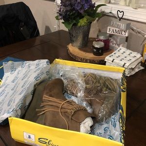 Sbicca Zepp tan fringe wedges